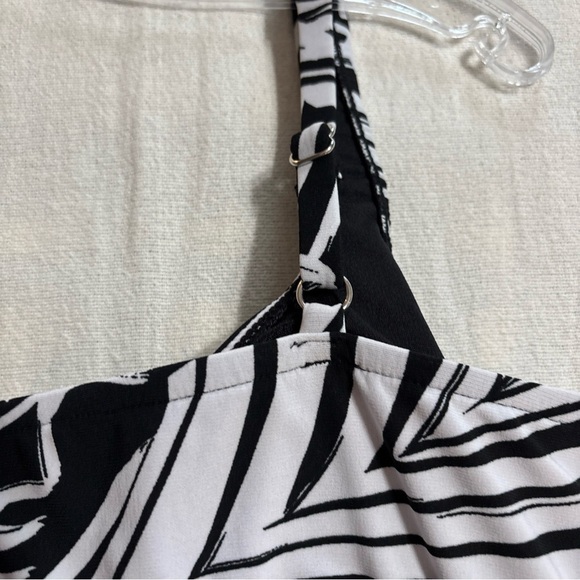 Bal Harbour Swimdress Black/White Tummy Control Bow Front Hip Minimizer Women 16 - Picture 4 of 12